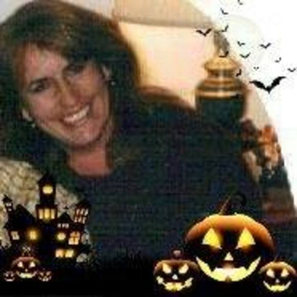 Meet your Posher, Carolyn - Picture 1 of 1